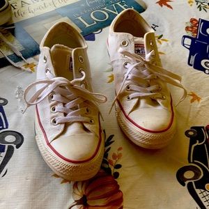 There a size 8.5 brand new only been worn 2 times